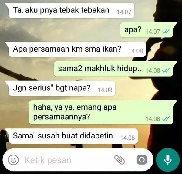 chat tebak-tebakan lucu © berbagai sumber