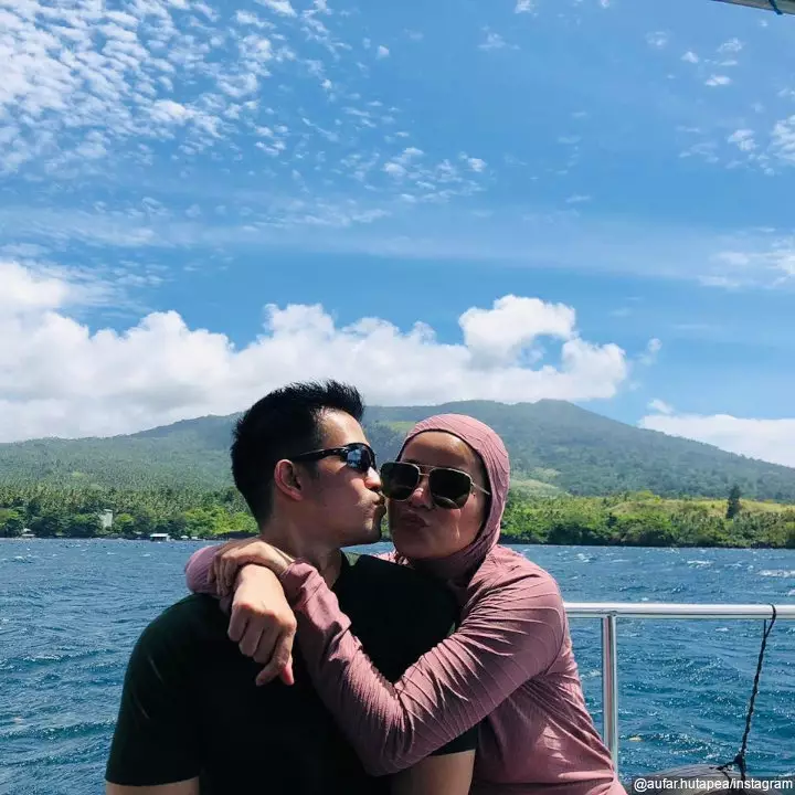 potret kenangan Olla Ramlan dan suami © Instagram potret kenangan Olla Ramlan dan suami © Instagram