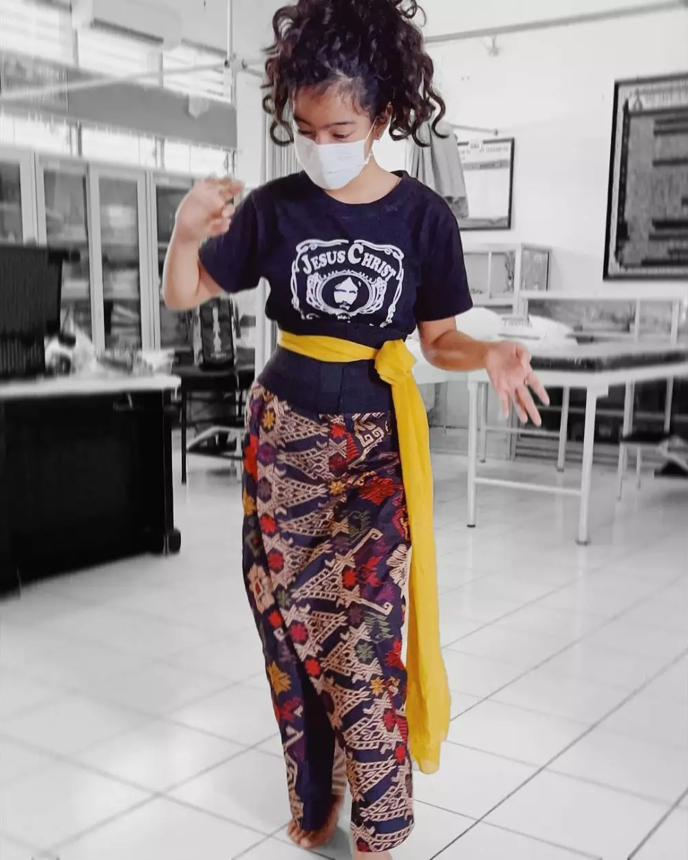 Leticia putri Sheila Marcia penari Bali Berbagai sumber