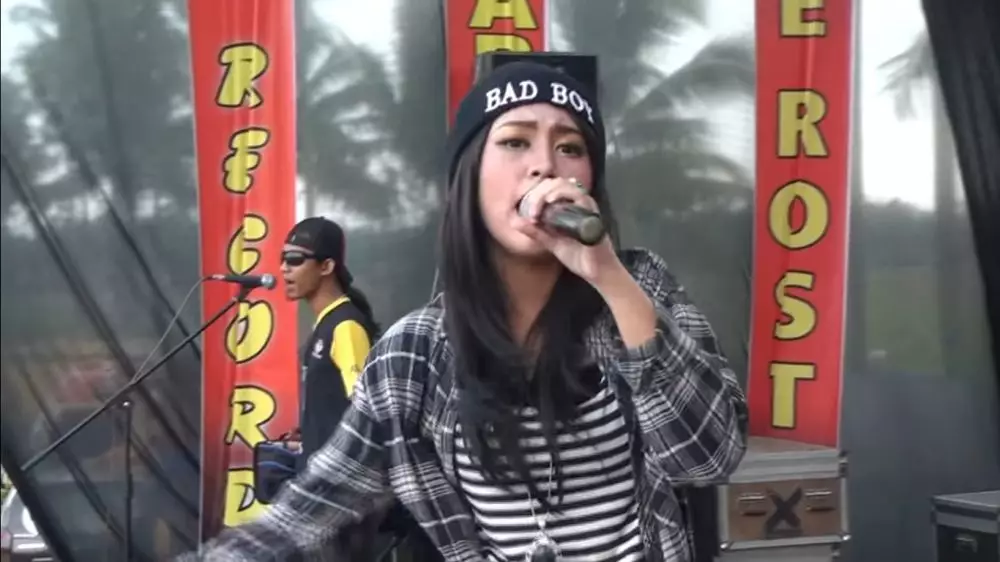 potret pedangdut sebelum terkenal © berbagai sumber potret pedangdut sebelum terkenal © berbagai sumber