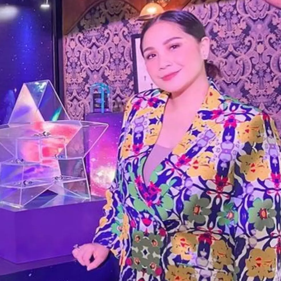 7 Gaya elegan Nagita Slavina saat launching brand fashion