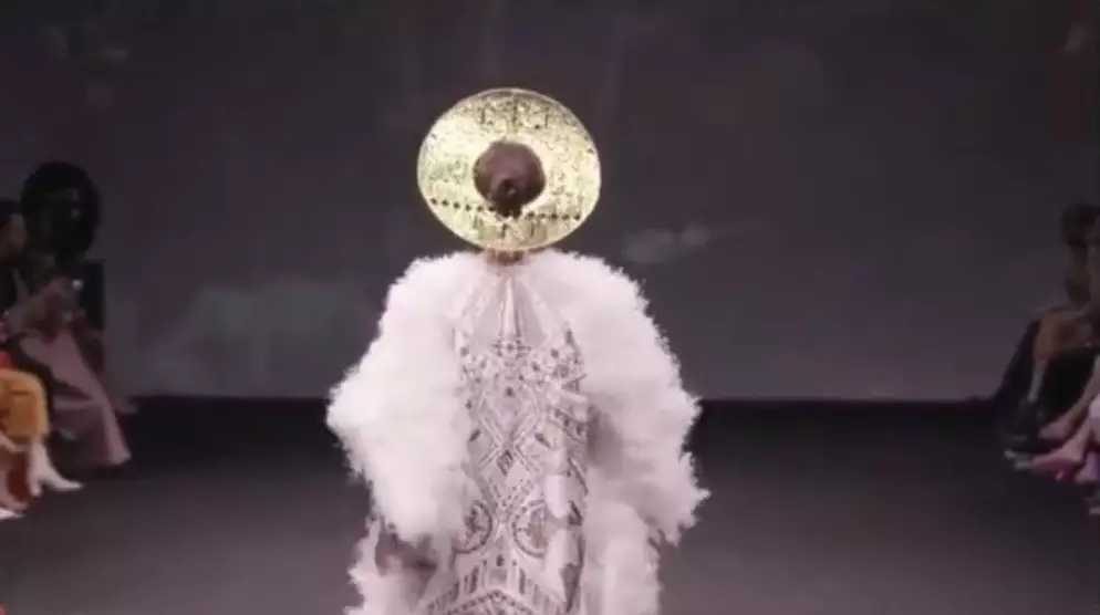 Paula Verhoeven di Arab Fashion Week © berbagai sumber Paula Verhoeven di Arab Fashion Week © berbagai sumber