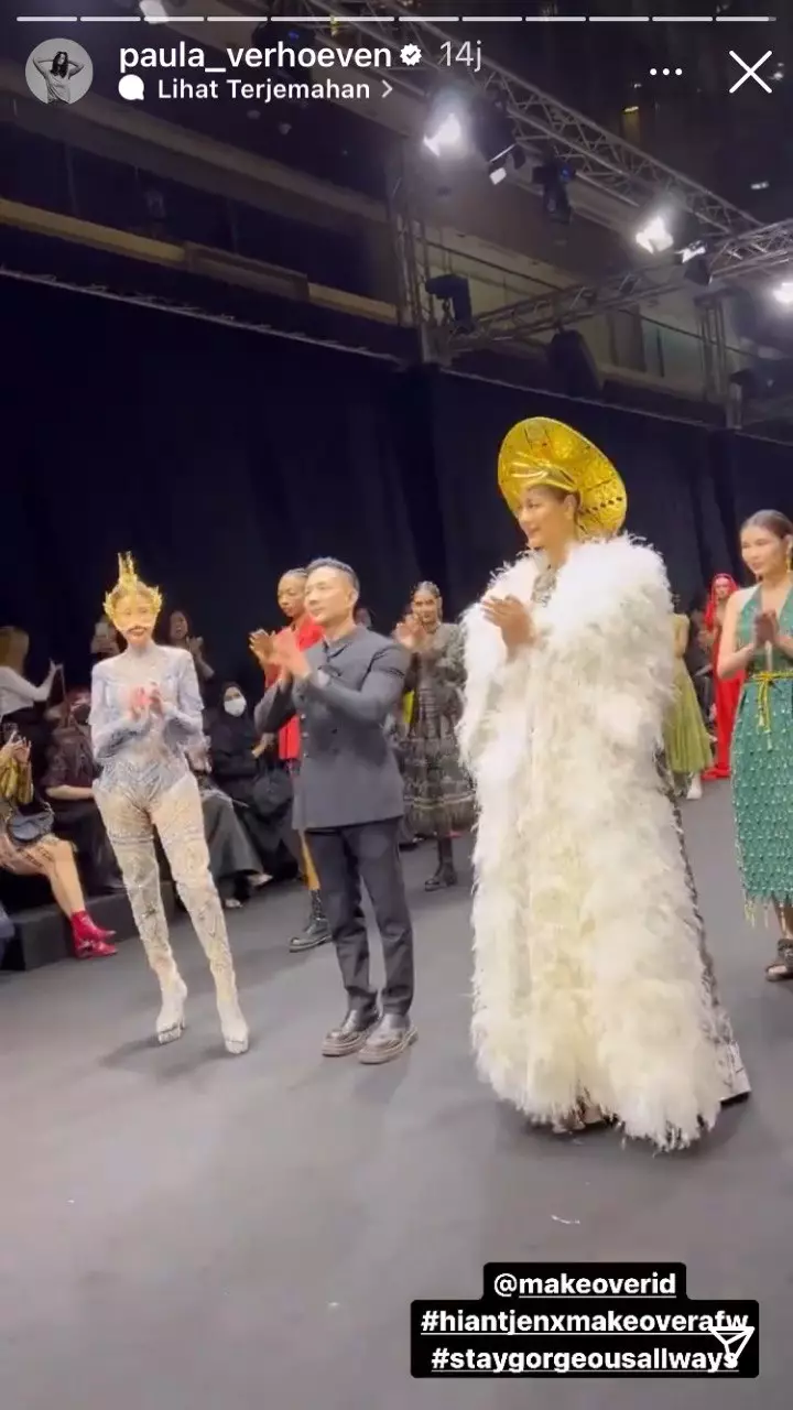 Paula Verhoeven di Arab Fashion Week © berbagai sumber Paula Verhoeven di Arab Fashion Week © berbagai sumber