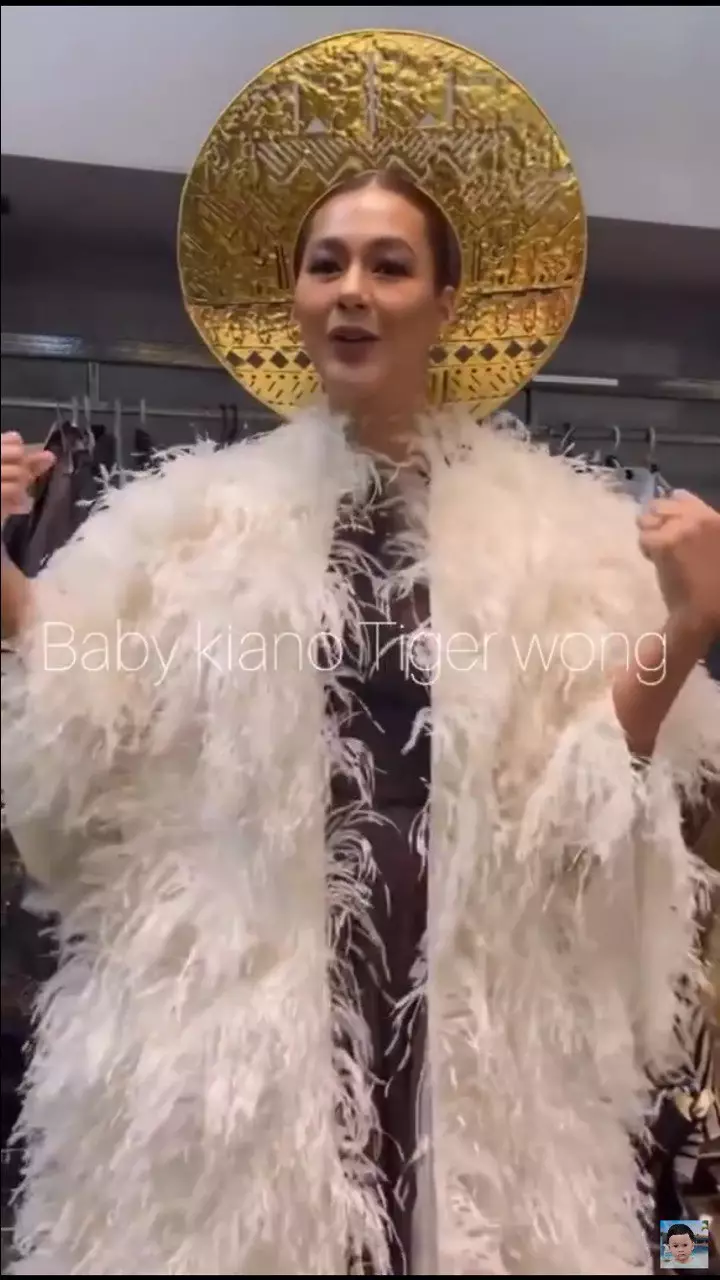 Paula Verhoeven di Arab Fashion Week © berbagai sumber Paula Verhoeven di Arab Fashion Week © berbagai sumber