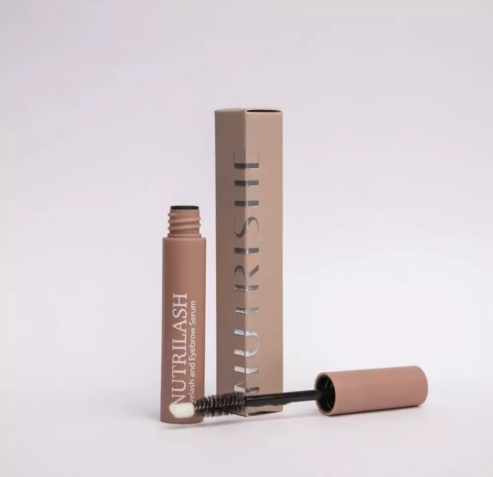 Rekomendasi serum bulu mata terbaik © Rekomendasi serum bulu mata terbaik ©