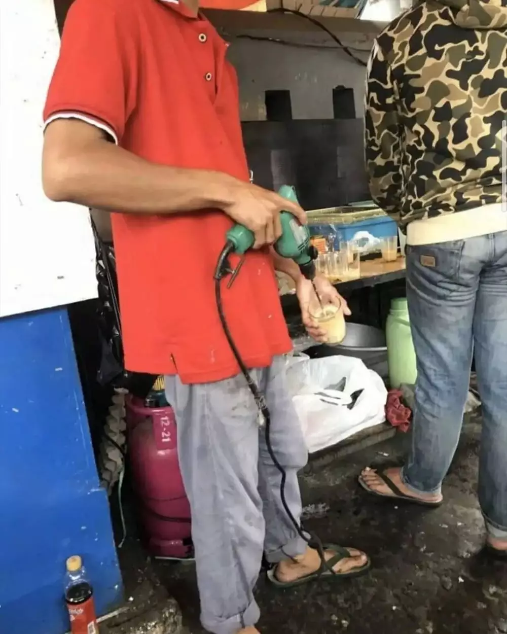 tingkah nyeleneh di lapak jualan © Instagram