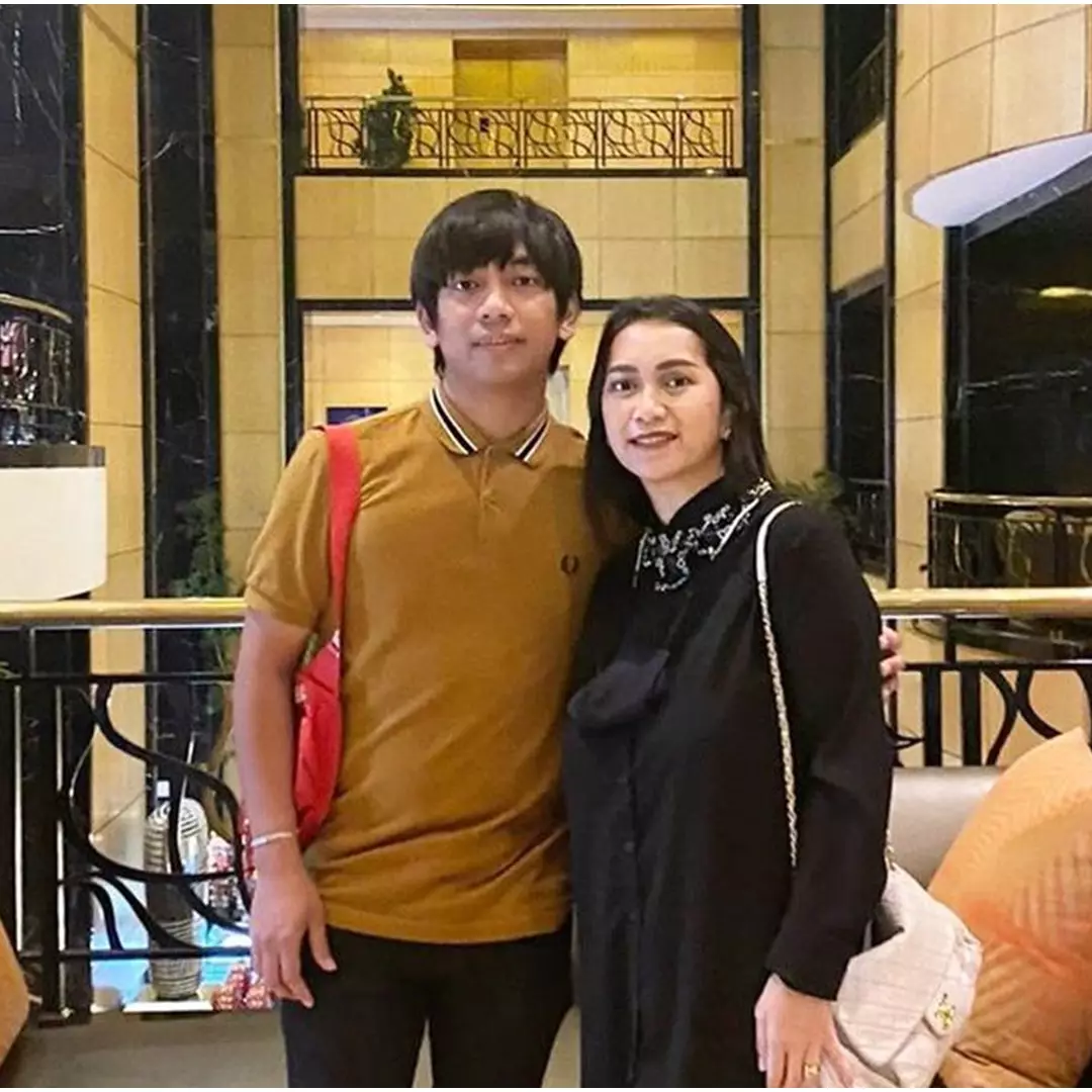 Rian D'masiv dan tim alami kecelakaan, kondisi mobil rusak parah