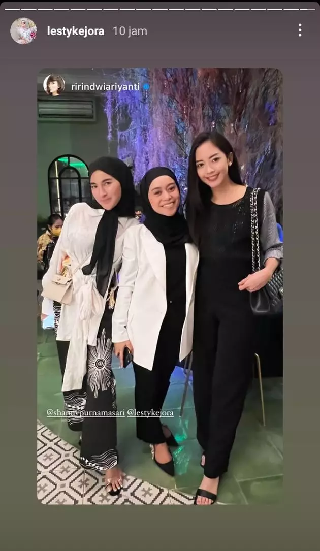 Gaya Lesty Kejora di acara Nagita © Instagram