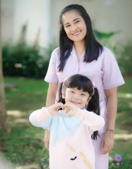 Potret akrab Chika Waode dan Fara Shakila © Instagram