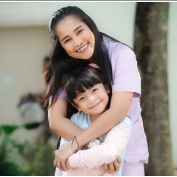 9 Potret akrab Chika Waode &amp; Fara Shakila di luar syuting Ikatan Cinta