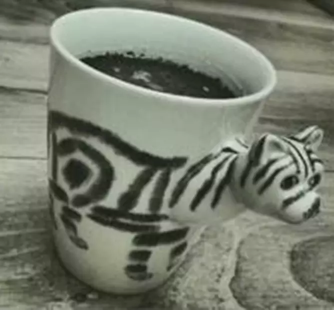 wadah minum bentuknya nyeleneh © berbagai sumber