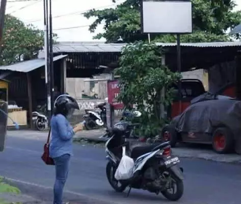 asal berhenti di pinggir jalan ngeselin © berbagai sumber asal berhenti di pinggir jalan ngeselin © berbagai sumber