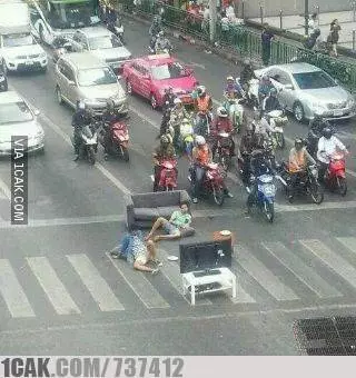 asal berhenti di pinggir jalan ngeselin © berbagai sumber asal berhenti di pinggir jalan ngeselin © berbagai sumber