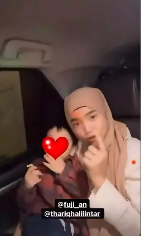 Fuji pulang umrah Berbagai sumber