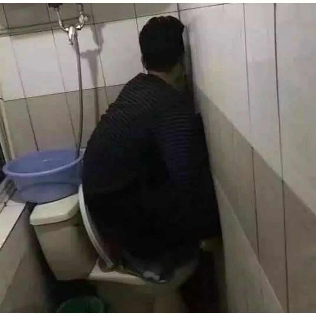 11 Momen apes waktu di kamar mandi, kamu pernah mengalami?