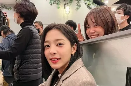 Potret keakraban Sejeong dan Seol In-ah © berbagai sumber Potret keakraban Sejeong dan Seol In-ah © berbagai sumber