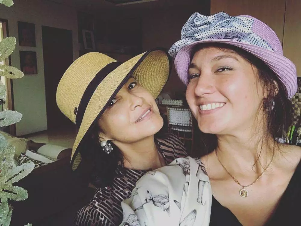 potret keakraban seleb dan menantu © instagram