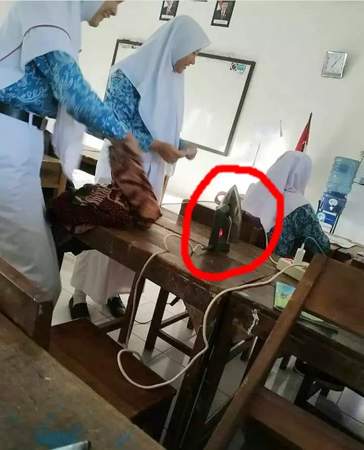 tingkah absurd siswa di kelas © Instagram