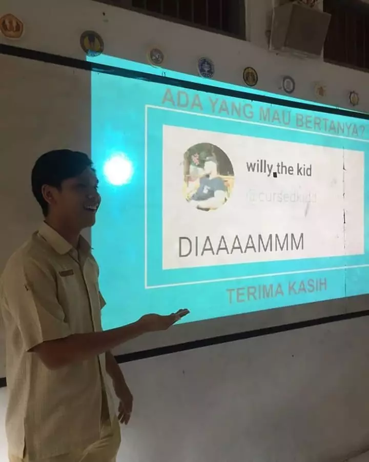 tingkah absurd siswa di kelas © Instagram