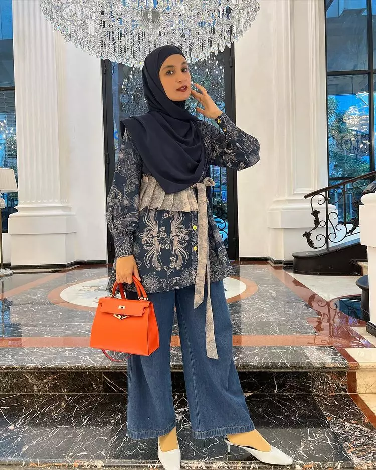 launching busana Nagita Slavina © berbagai sumber