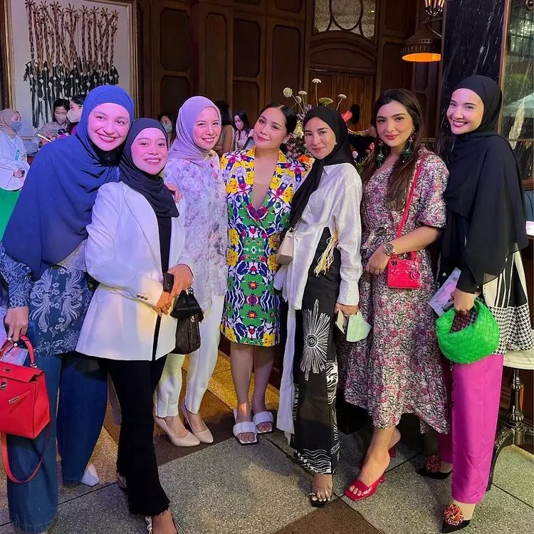 launching busana Nagita Slavina © berbagai sumber launching busana Nagita Slavina © berbagai sumber