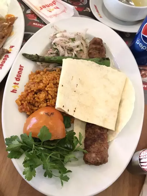 makanan disajikan terpisah nyeleneh © berbagai sumber makanan disajikan terpisah nyeleneh © berbagai sumber