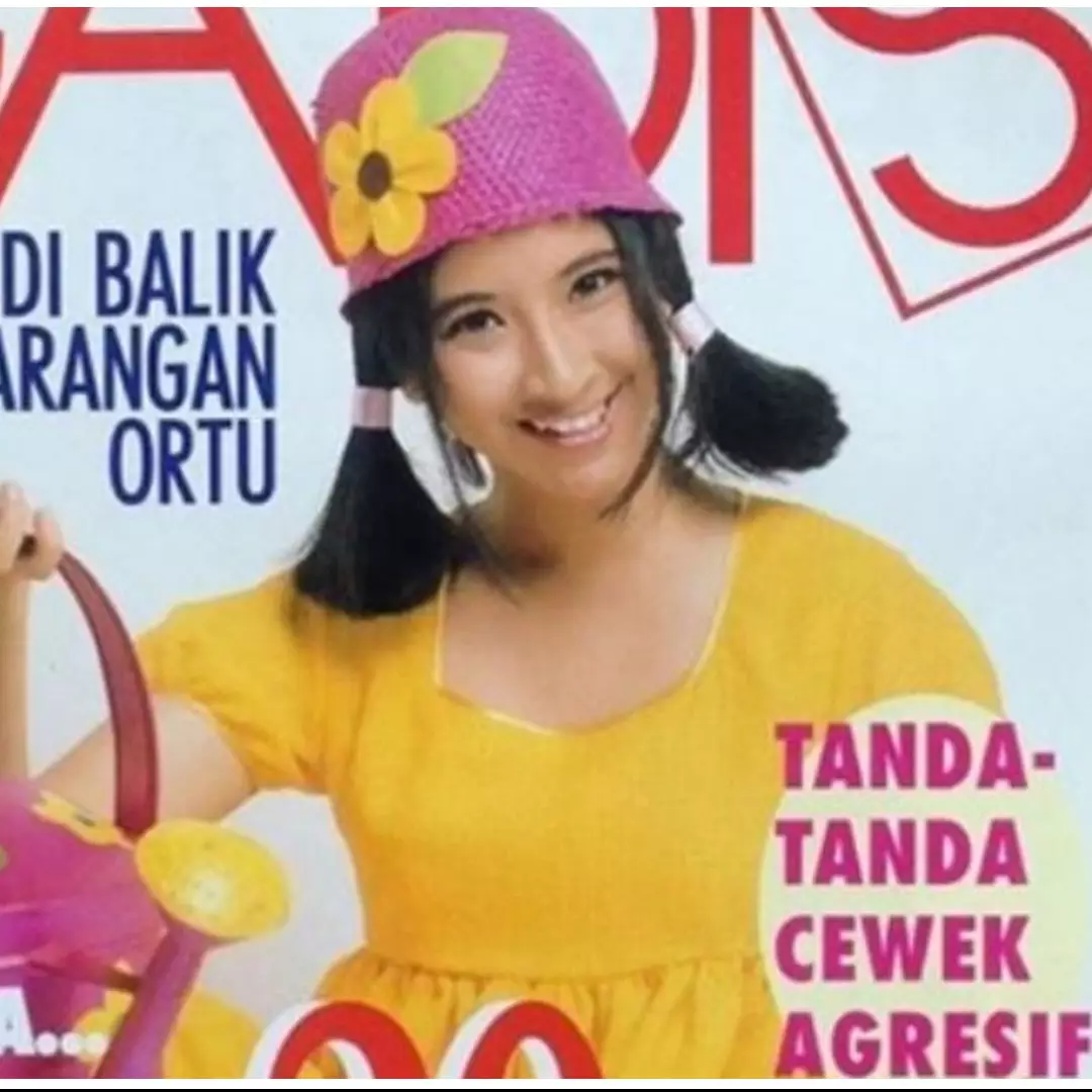 7 Potret Novita Angie awal karier, rambut kriting ikonik
