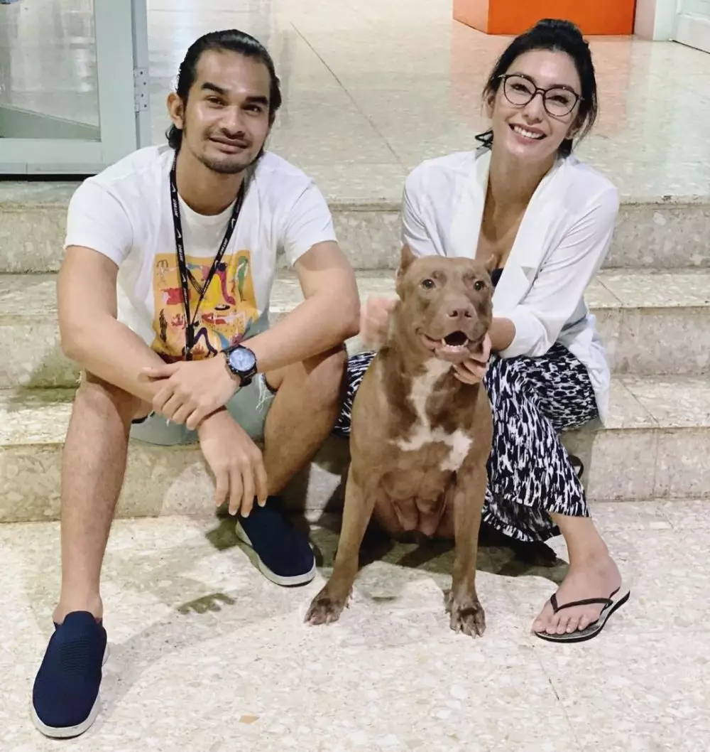 potret kedekatan Tyas Mirasih dan Tengku Tezi © berbagai sumber potret kedekatan Tyas Mirasih dan Tengku Tezi © berbagai sumber