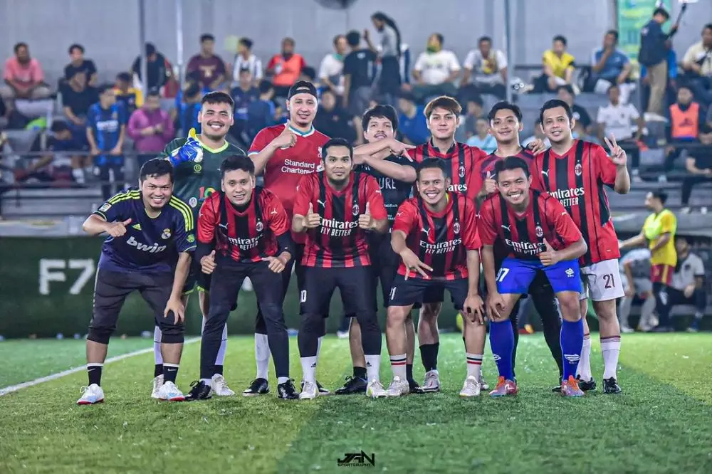 potret pertemanan Rizky Billar dan geng pengajian Instagram