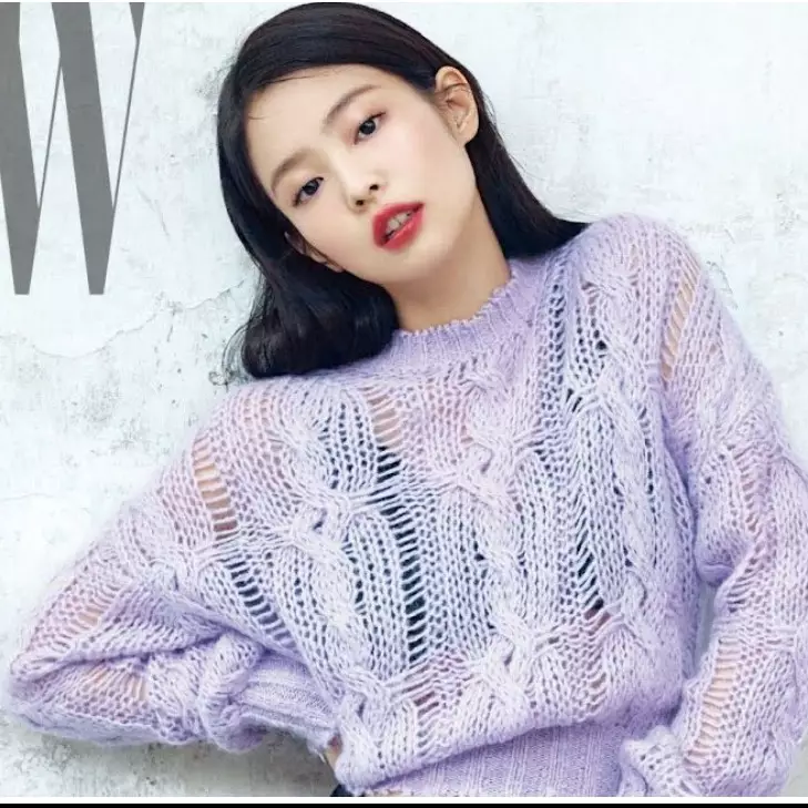 9 Potret Jennie Blackpink kembaran baju sama Joy Red Velvet, kece pol