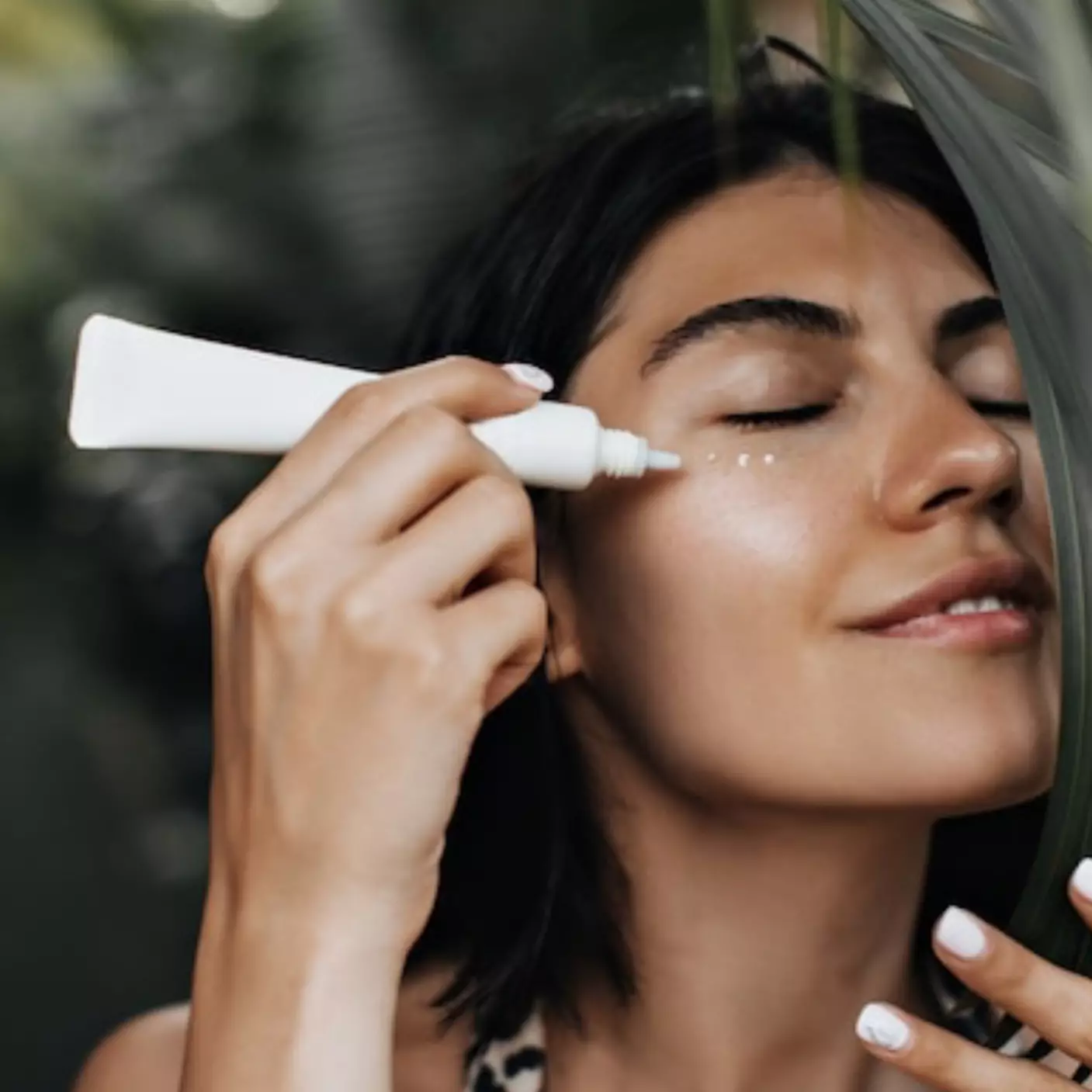 7 Manfaat tabir surya untuk wajah, mencegah kulit terbakar