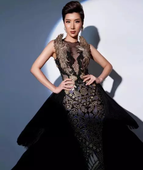 Nadia Tjoa raih gelar Miss Face of Humanity 2022 © Instagram