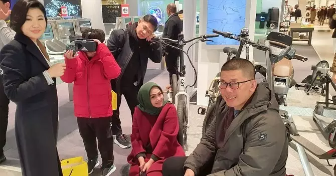 rieta amilia dan suami © Instagram rieta amilia dan suami © Instagram