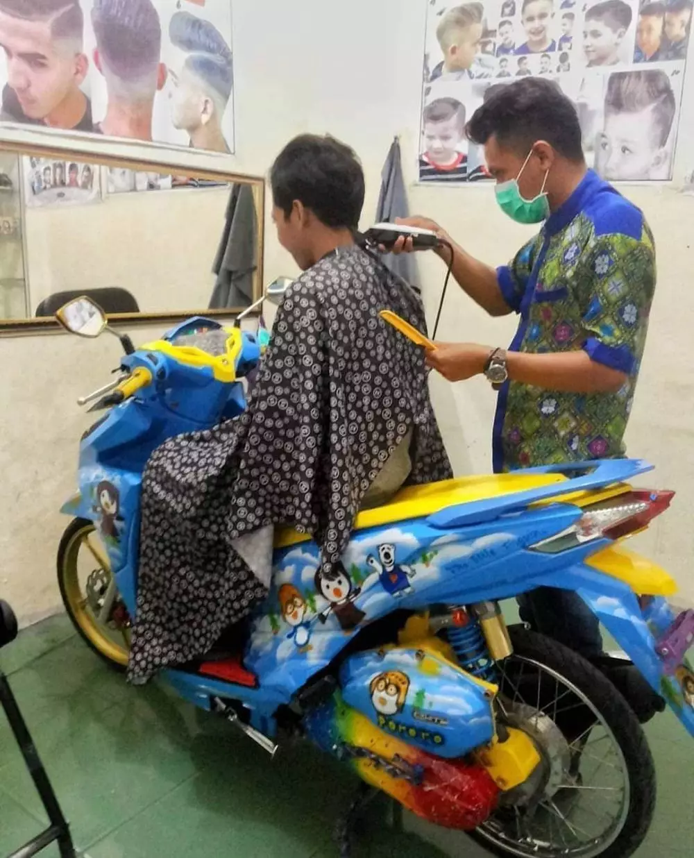 momen aneh potong rambut © berbagai sumber momen aneh potong rambut © berbagai sumber