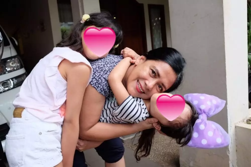 11 Gaya seleb saat momong cucu © 2022 brilio.net