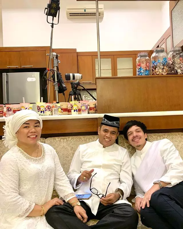 acara syukuran rumah baru Thariq Halilintar © berbagai sumber acara syukuran rumah baru Thariq Halilintar © berbagai sumber