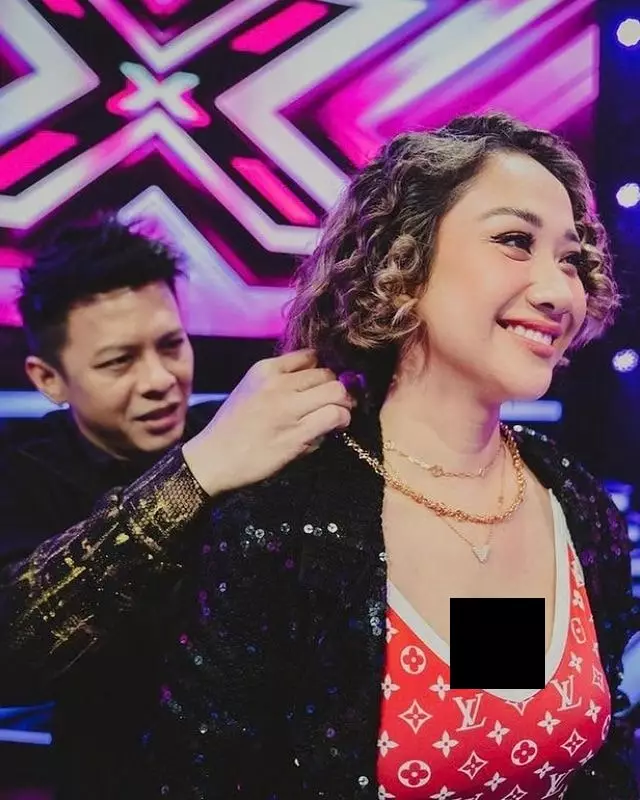 momen Bunga Citra Lestari dan Ariel NOAH © berbagai sumber