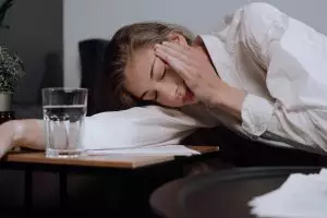 Tidurmu nggak nyenyak? Cek jam bangun untuk tahu makna psikis kamu