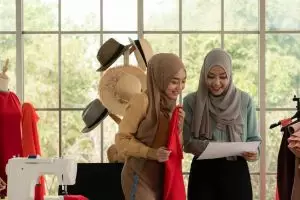 Berdasar zodiak, kamu bisa tahu model baju Lebaran yang cocok untukmu