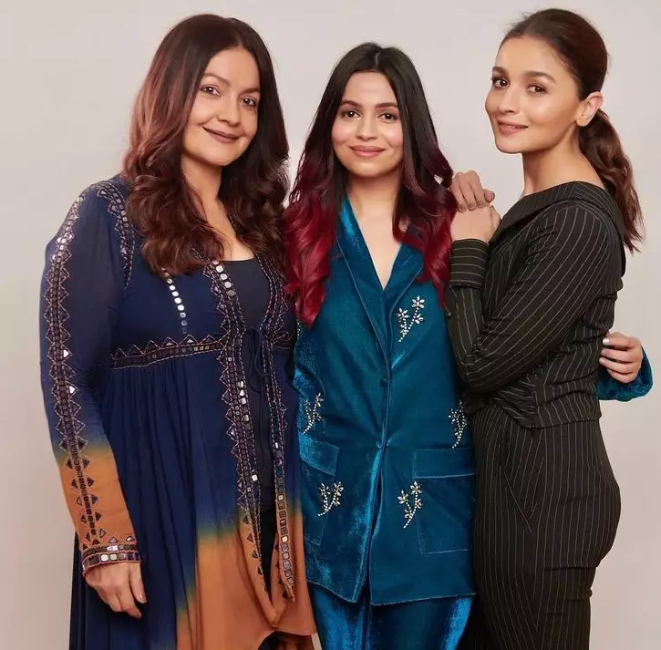 momen akrab Alia Bhatt dan Pooja Bhatt © Instagram momen akrab Alia Bhatt dan Pooja Bhatt © Instagram
