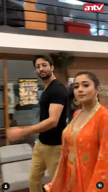 Shaheer Sheikh di Indonesia berbagai sumber