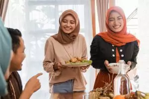 Ketahui usia mentalmu sebenarnya berdasar caramu merayakan Lebaran