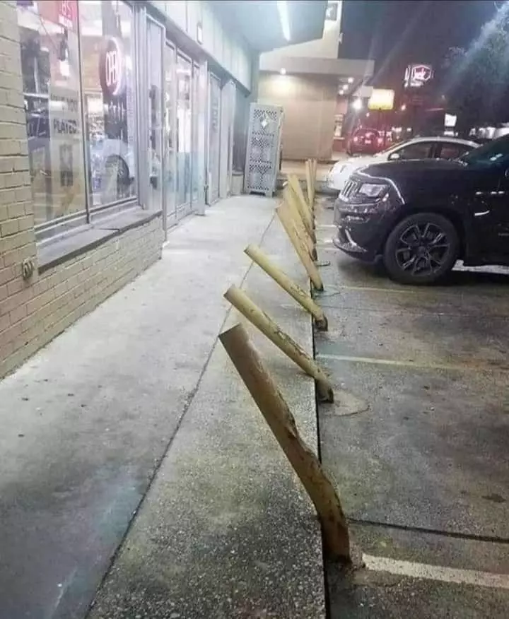 penampakan lucu di tempat umum tapi tersembunyi © Instagram