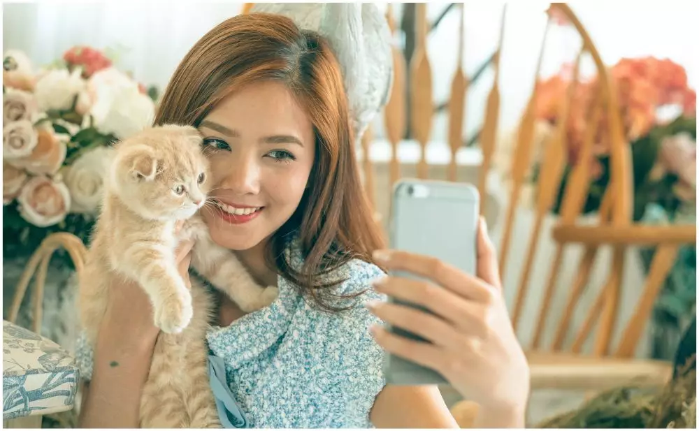 Ide pose foto bareng keluarga saat Lebaran © berbagai sumber Ide pose foto bareng keluarga saat Lebaran © berbagai sumber