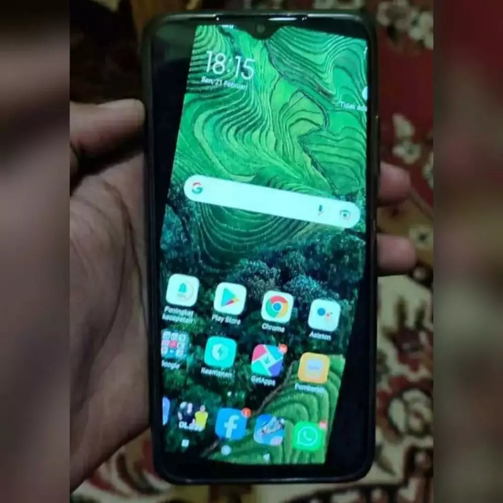 layar HP kelihatan nyeleneh pol © berbagai sumber layar HP kelihatan nyeleneh pol © berbagai sumber