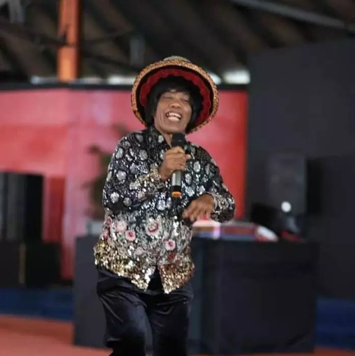 Anderson Paak dan Pak Tarno berbagai sumber