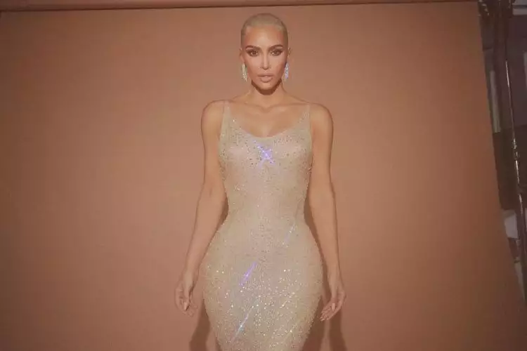 Pakai baju Marilyn Monroe, ini 6 gaya Kim Kardashian di Met Gala 2022
