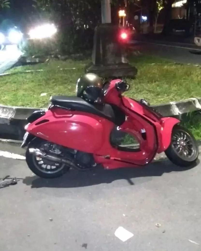 potret motor di parkiran bentuknya unik © instagram