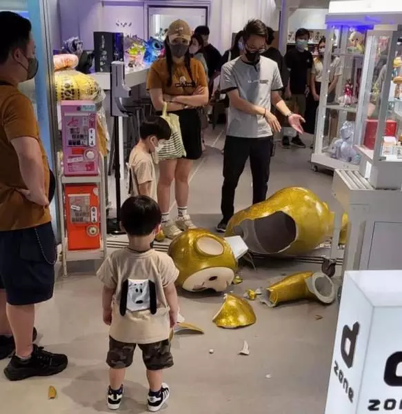 Toko boneka Lala minta maaf Berbagai sumber