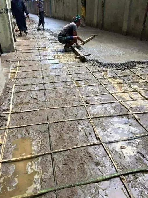 bikin jalan tapi ada yang aneh © berbagai sumber